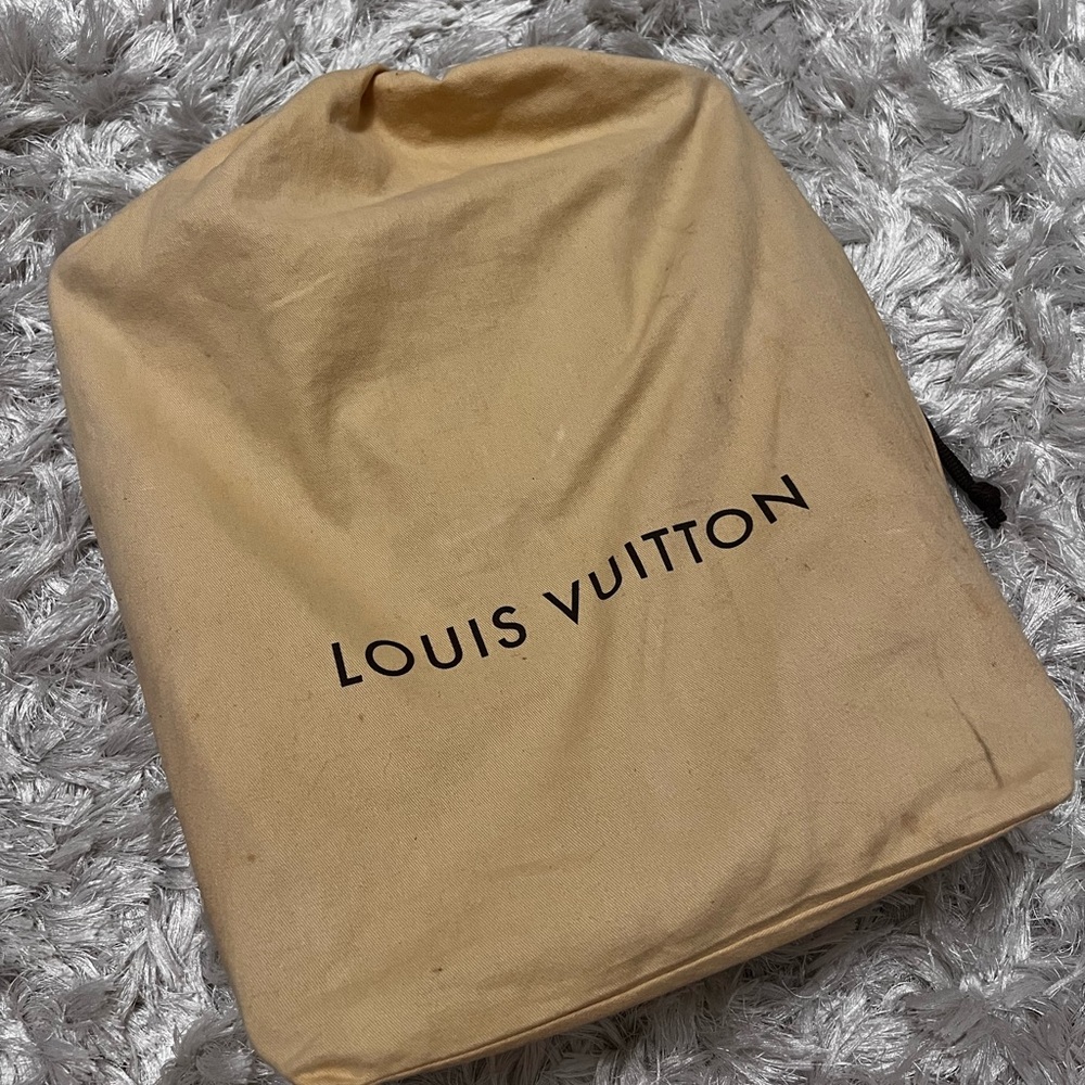 Authentic Louis Vuitton Damier Cobalt Tote - Picture 6 of 9
